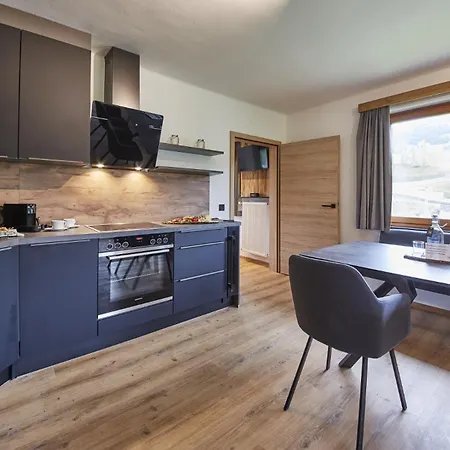 Chalet Wallehen By We Rent, Ski-In & Ski-Out *