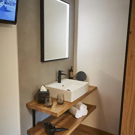 Wallehen By We Rent, Jokercard Included *