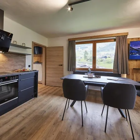 Wallehen By We Rent, Jokercard Included *