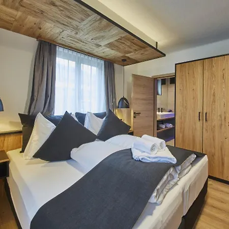 Chalet Wallehen By We Rent, Ski-In & Ski-Out *