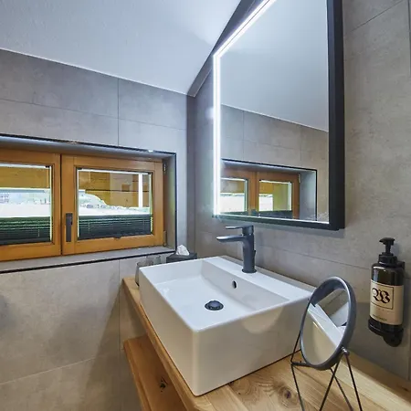 Chalet Wallehen By We Rent, Ski-In & Ski-Out * Saalbach Hinterglemm